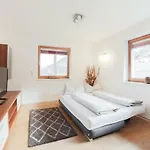 Eberharter Apartman *